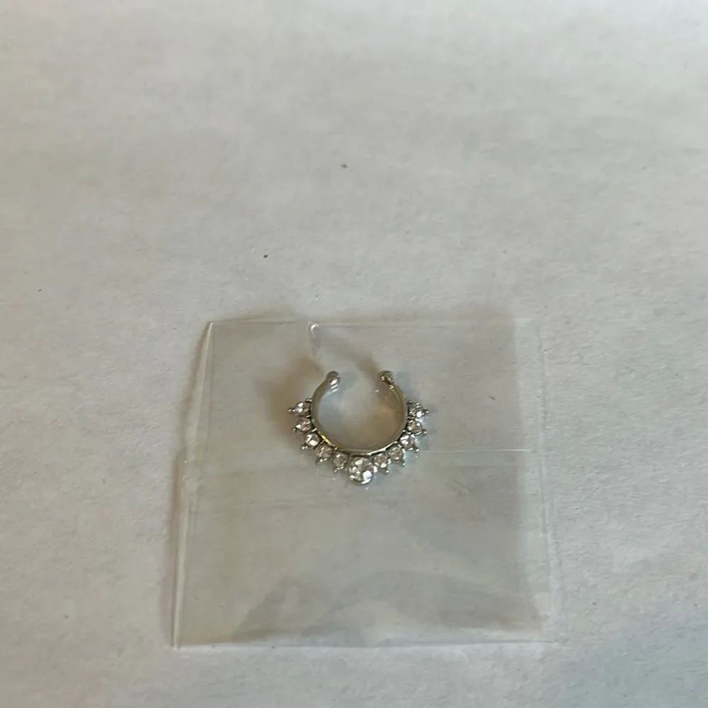 Diamond Noise Ring (2)